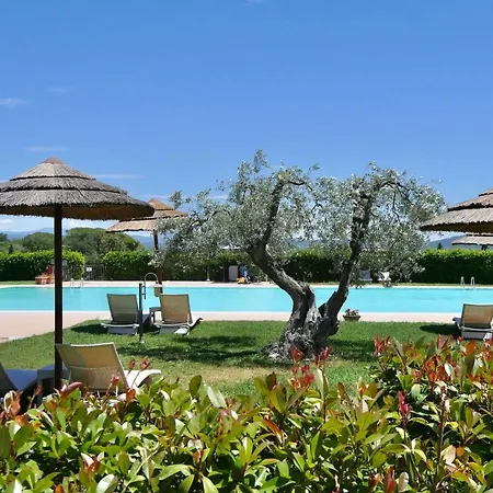 Isa-apartments 6 Beds, Ground Floor With Private Outdoor Area, In With Swimming-pool Aparthotel Campiglia Marittima