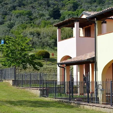 Isa-apartments 6 Beds, Ground Floor With Private Outdoor Area, In With Swimming-pool *