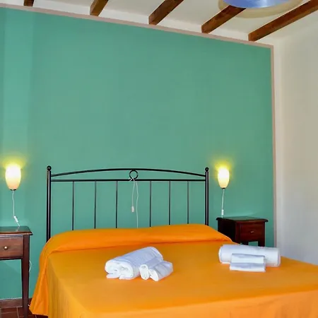Aparthotel Isa-apartments 6 Beds, Ground Floor With Private Outdoor Area, In With Swimming-pool