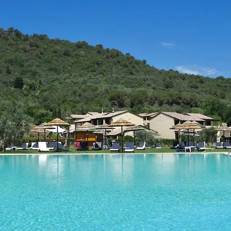 Isa-apartments 6 Beds, Ground Floor With Private Outdoor Area, In With Swimming-pool